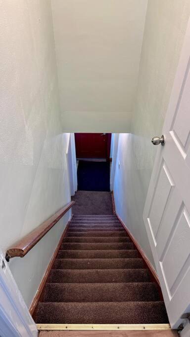 Near The Falls Two Bedroom - 5 Min Walk To Clifton Apartment