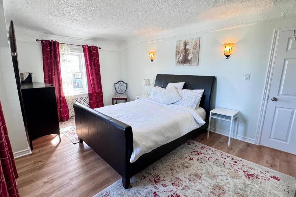 Near The Falls Two Bedroom - 5 Min Walk To Clifton Apartment Niagara Falls