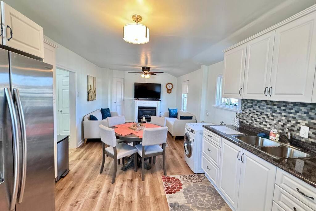 Near The Falls Two Bedroom - 5 Min Walk To Clifton Niagara Falls